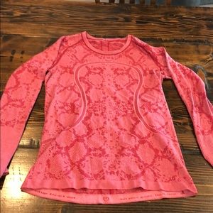 Lululemon swiftly tech shirt